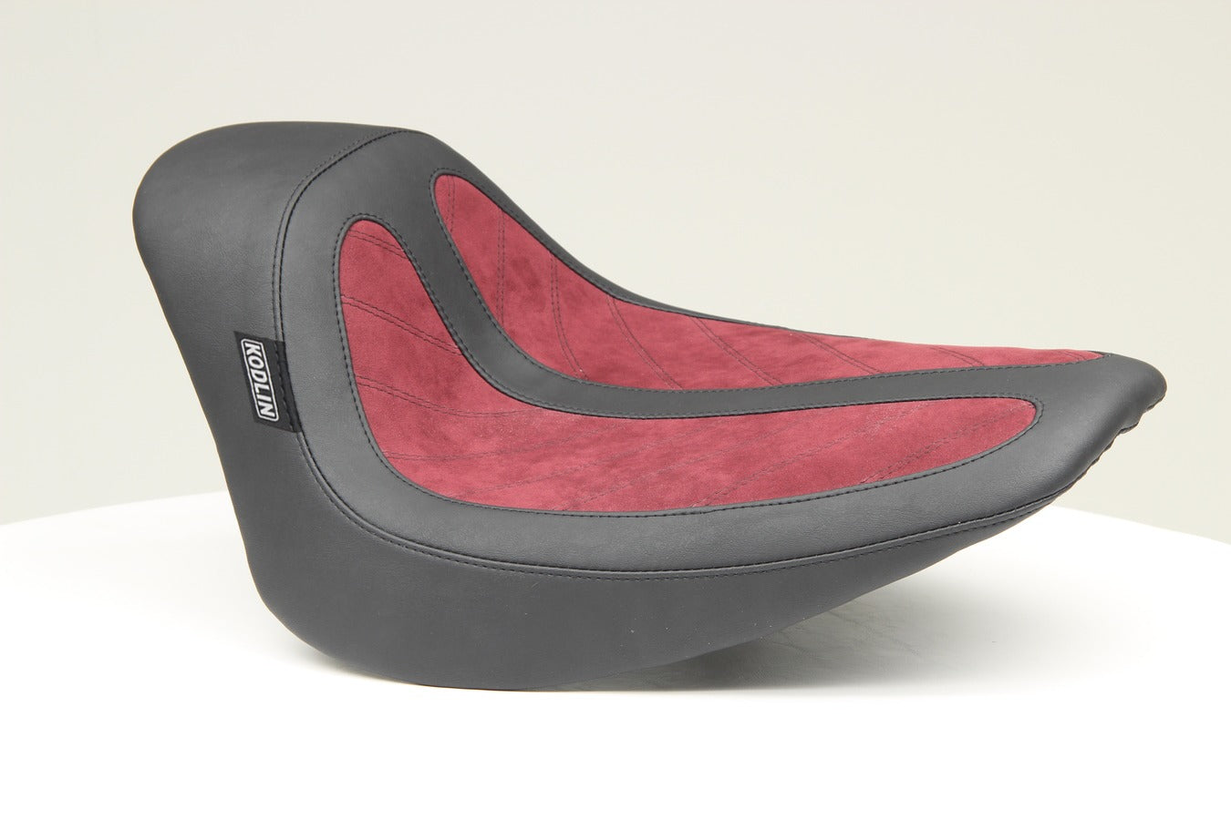 Skyline Signature Series Kodlin by Mustang Solo for Harley-Davidson Softail Breakout 2013-2017