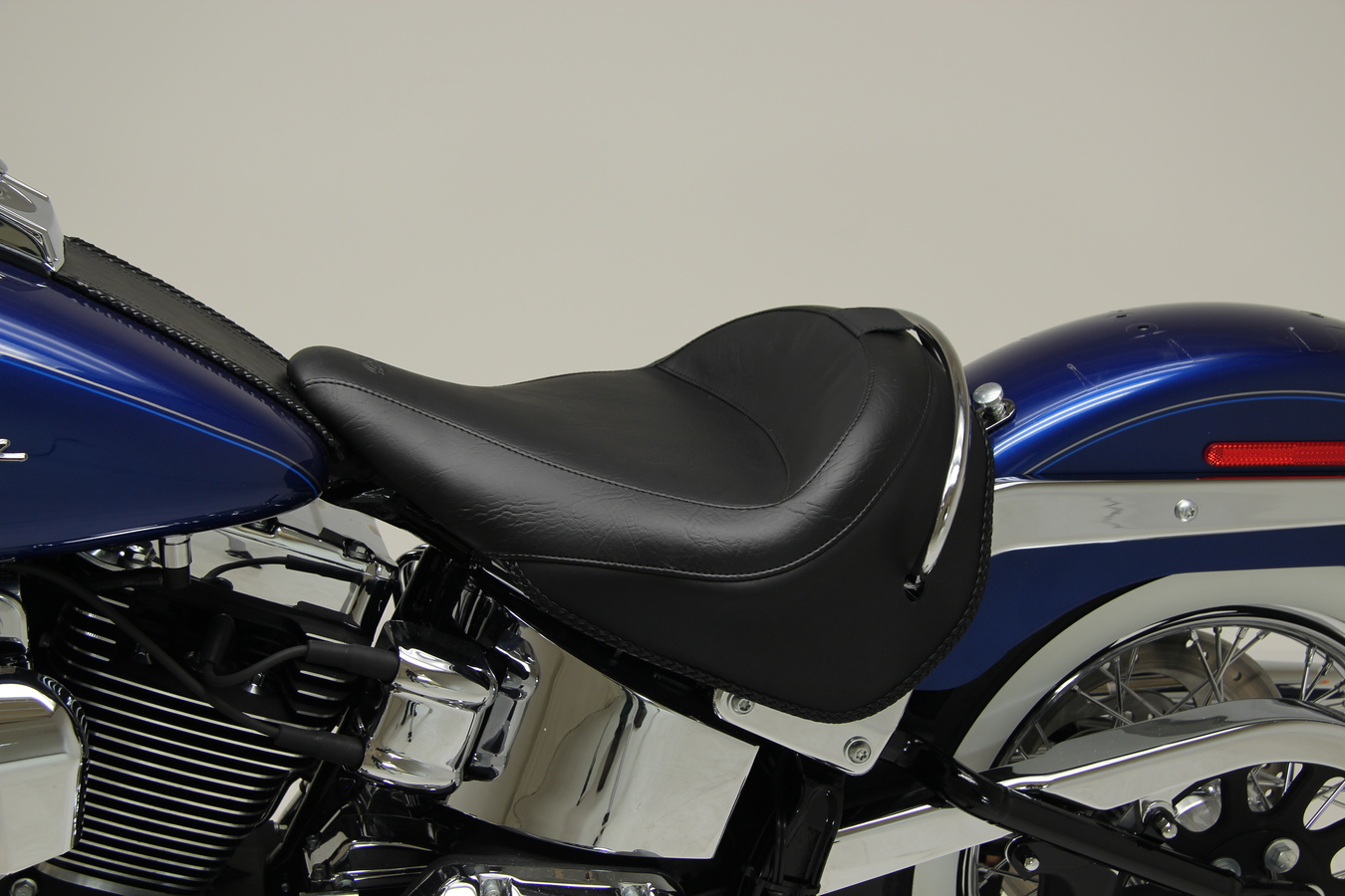 Wide Touring Solo Seat with Driver Backrest for Harley-Davidson Deluxe 2005-