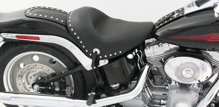 Wide Touring Solo for Harley-Davidson Softail Wide Tire 2006-2017 (200
