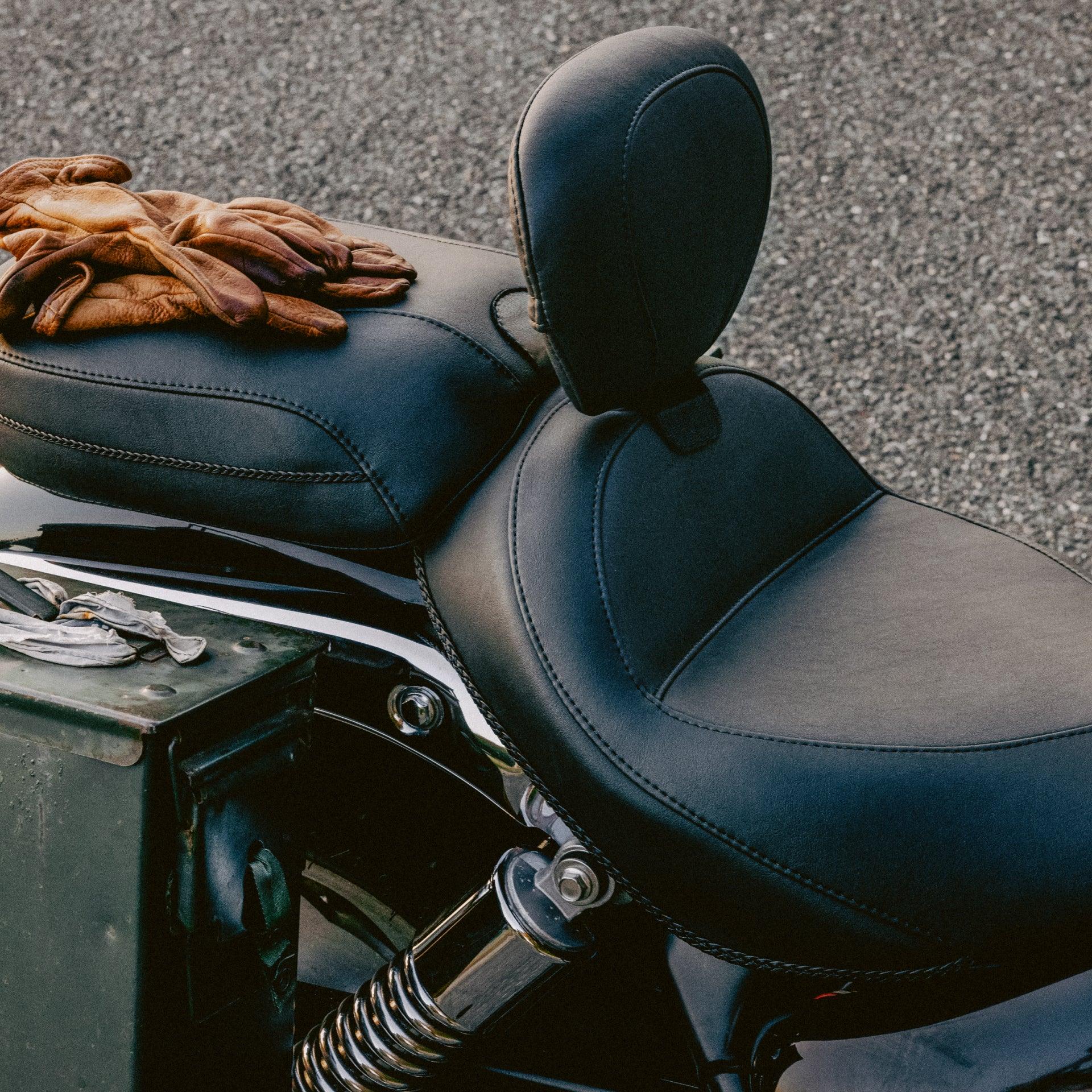 Mustang Motorcycle Products ワイド ヴィンテージ シート - 運転席